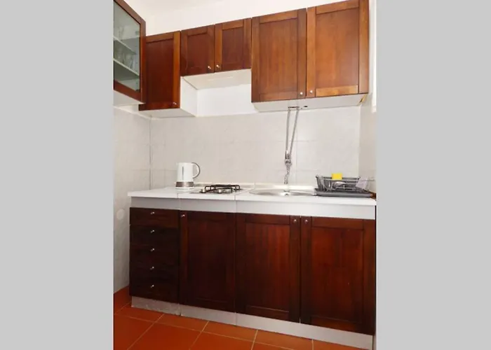 Eli Апартаменты Паг