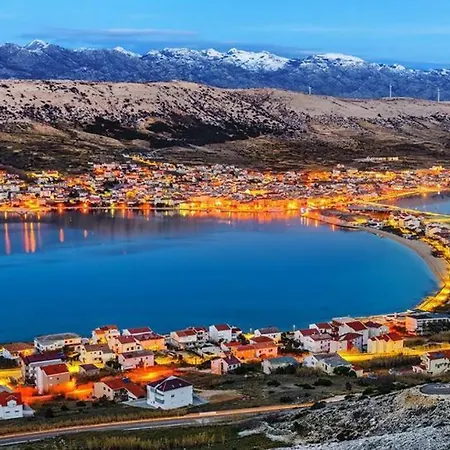 Eli Apartamento Pag Town